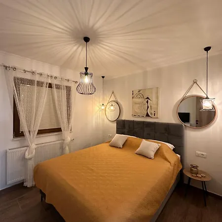 Lana Apartment
