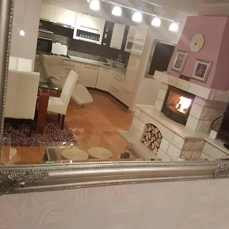 Lana Apartment *
